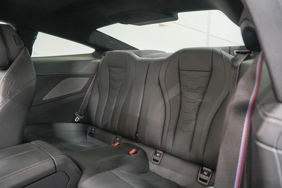 BMW 8 Serie - Afbeelding 26 van 30