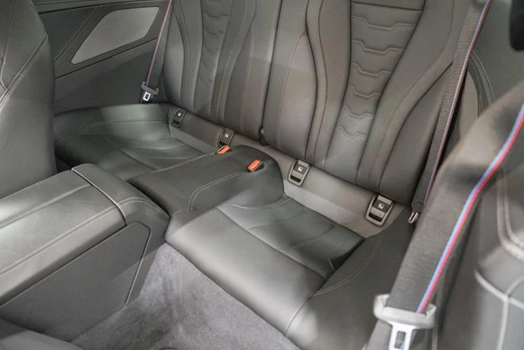BMW 8 Serie - Afbeelding 27 van 30
