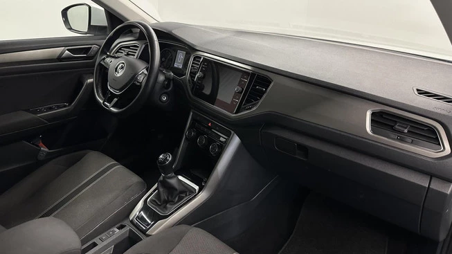 Volkswagen T-Roc - Afbeelding 16 van 30