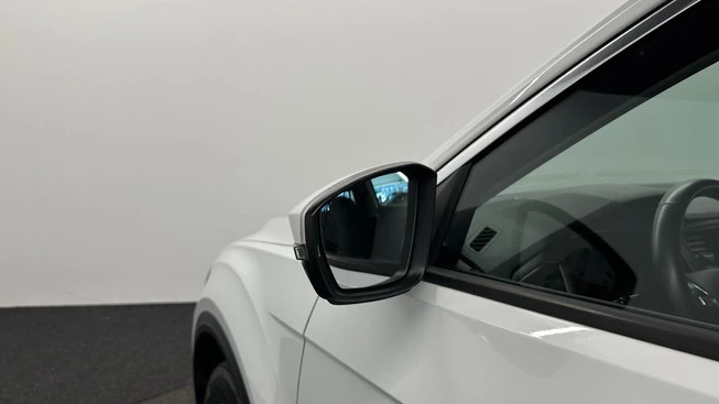 Volkswagen T-Roc - Afbeelding 22 van 30