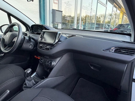 Peugeot 208 - Afbeelding 13 van 30