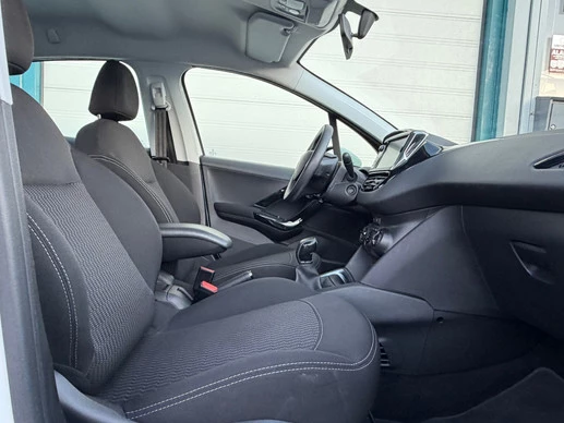 Peugeot 208 - Afbeelding 14 van 30