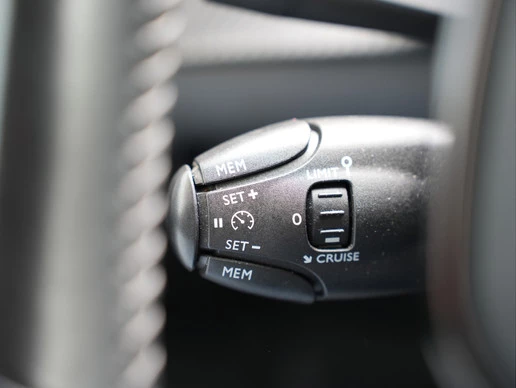 Peugeot e-208 - Afbeelding 18 van 21