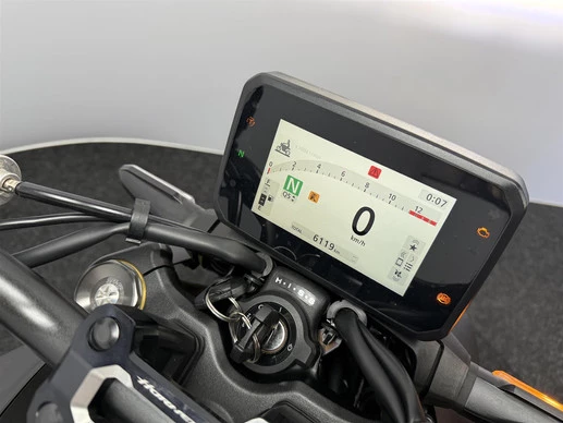 Honda CB 1000 Hornet - Afbeelding 17 van 18