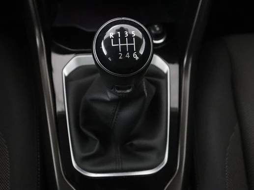 Volkswagen T-Roc - Afbeelding 17 van 30