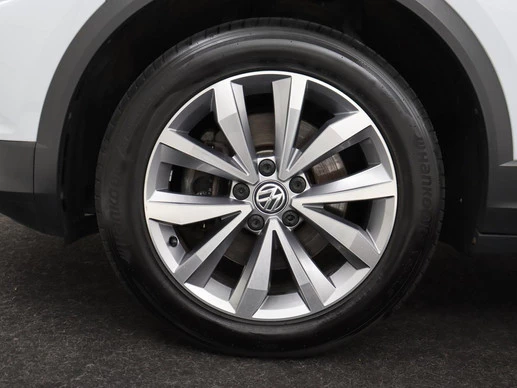 Volkswagen T-Roc - Afbeelding 28 van 30