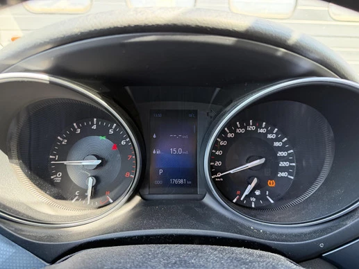 Toyota Avensis - Afbeelding 16 van 29