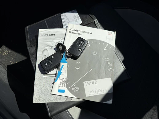 Toyota Avensis - Afbeelding 27 van 29