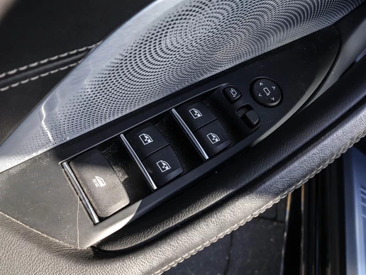 BMW 8 Serie - Afbeelding 24 van 30