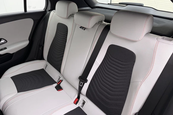 Mercedes-Benz A-Klasse - Afbeelding 11 van 30