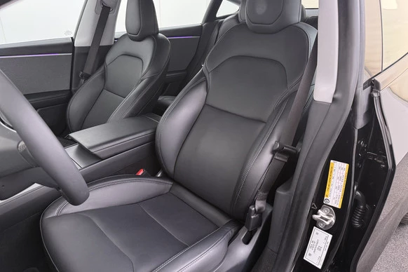 Tesla Model 3 - Afbeelding 8 van 30