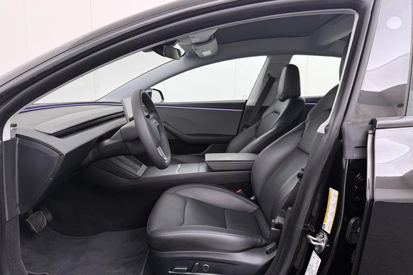 Tesla Model 3 - Afbeelding 9 van 30