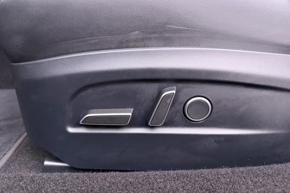 Tesla Model 3 - Afbeelding 19 van 30