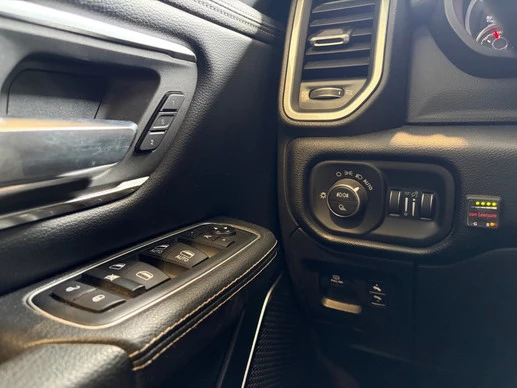 Dodge Ram Pick-Up - Afbeelding 15 van 19