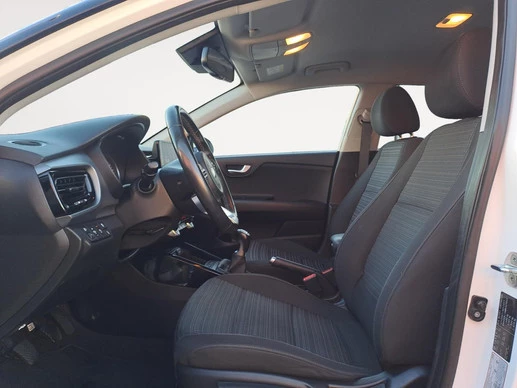 Kia Stonic - Afbeelding 11 van 30