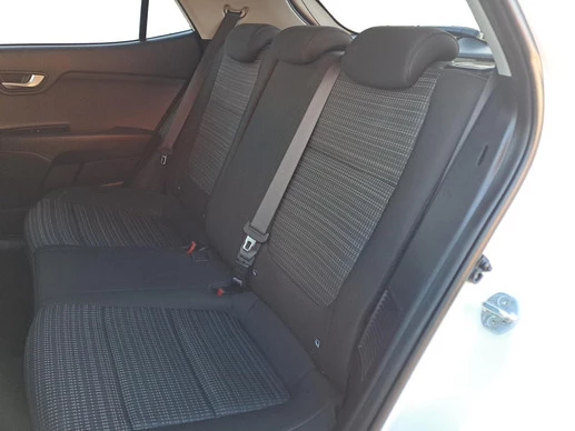 Kia Stonic - Afbeelding 13 van 30