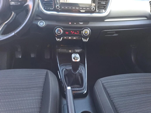 Kia Stonic - Afbeelding 16 van 30