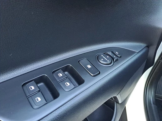 Kia Stonic - Afbeelding 28 van 30