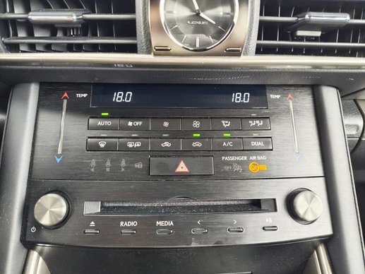 Lexus IS - Afbeelding 18 van 30