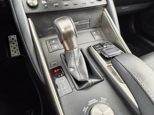 Lexus IS - Afbeelding 21 van 30