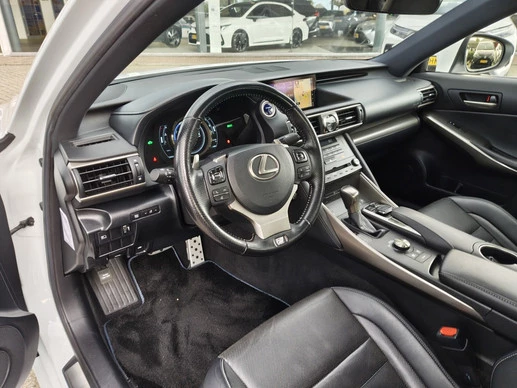 Lexus IS - Afbeelding 28 van 30