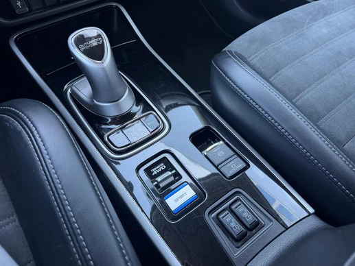 Mitsubishi Outlander - Afbeelding 16 van 30