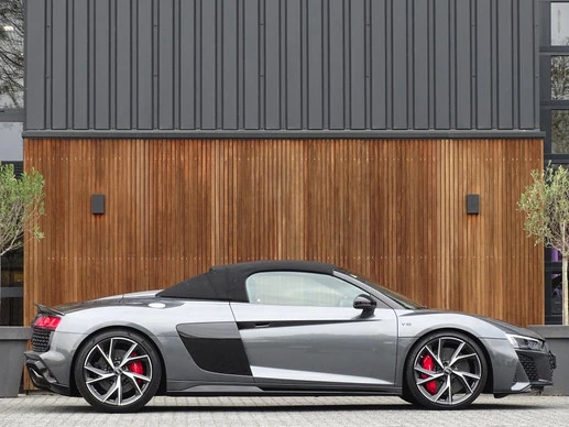 Audi R8 - Afbeelding 4 van 30