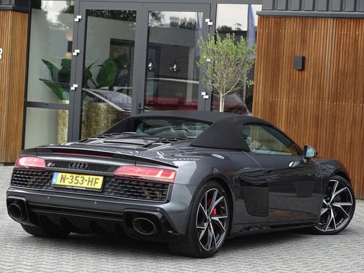 Audi R8 - Afbeelding 8 van 30