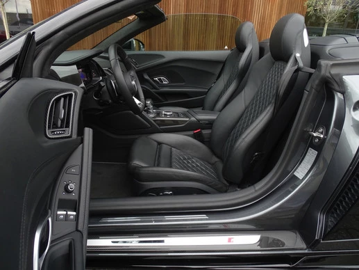 Audi R8 - Afbeelding 13 van 30