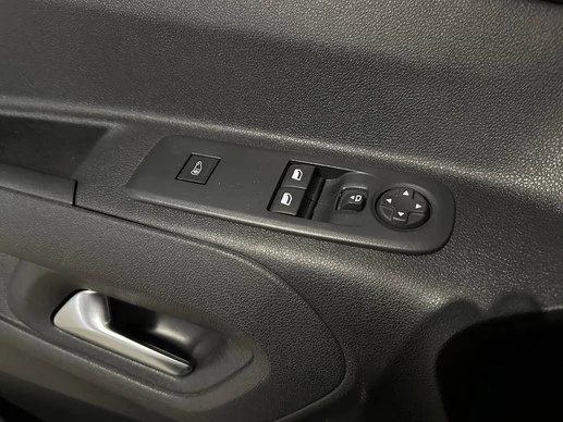 Opel Combo - Afbeelding 18 van 21