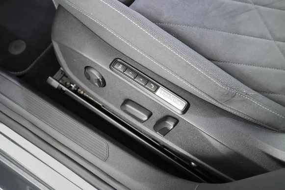 Volkswagen Golf - Afbeelding 4 van 30