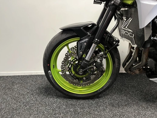 Kawasaki Z900 - Afbeelding 14 van 20