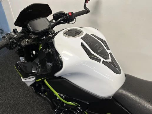 Kawasaki Z900 - Afbeelding 17 van 20