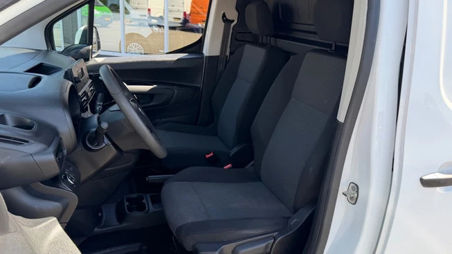 Opel Combo - Afbeelding 20 van 29