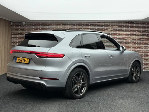 Porsche Cayenne - Afbeelding 2 van 30