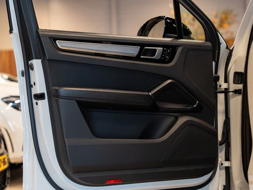 Porsche Cayenne - Afbeelding 18 van 30