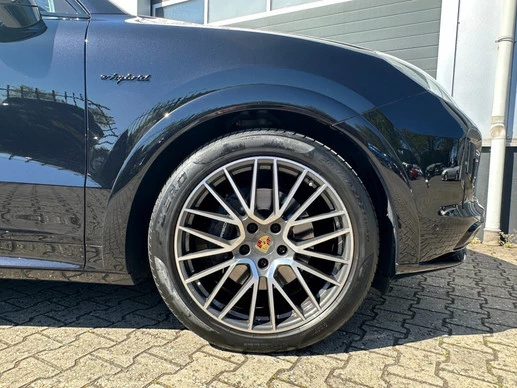 Porsche Cayenne - Afbeelding 8 van 30