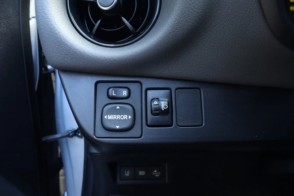 Toyota Yaris - Afbeelding 18 van 30