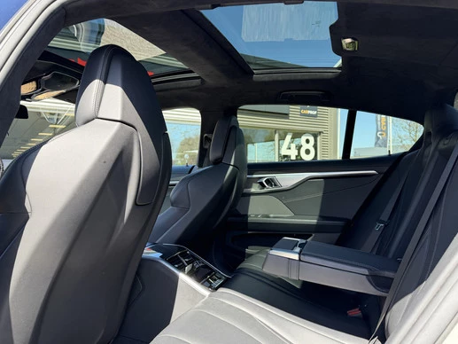 BMW 8 Serie - Afbeelding 29 van 30