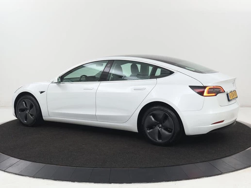 Tesla Model 3 - Afbeelding 2 van 30