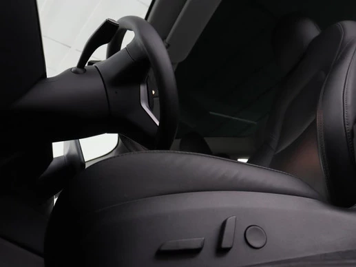 Tesla Model 3 - Afbeelding 7 van 30