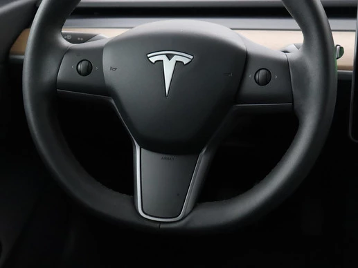 Tesla Model 3 - Afbeelding 10 van 30