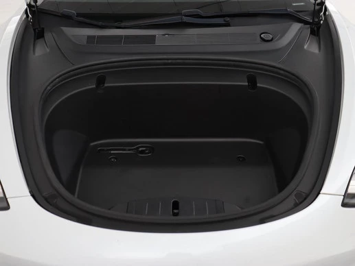 Tesla Model 3 - Afbeelding 12 van 30