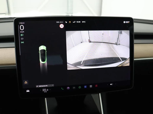 Tesla Model 3 - Afbeelding 19 van 30