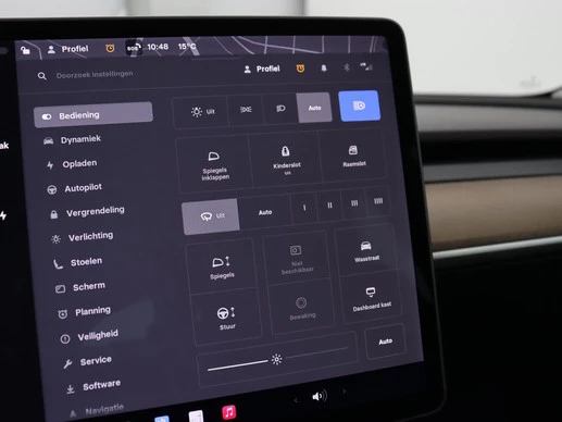 Tesla Model 3 - Afbeelding 24 van 30