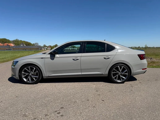Škoda Superb - Afbeelding 2 van 30