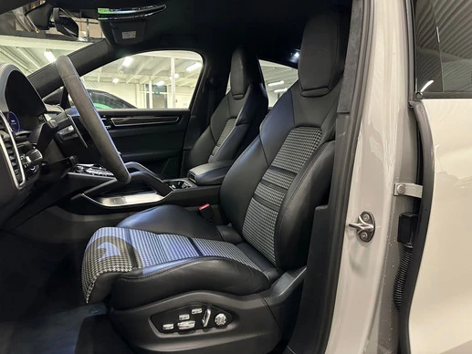 Porsche Cayenne - Afbeelding 19 van 30