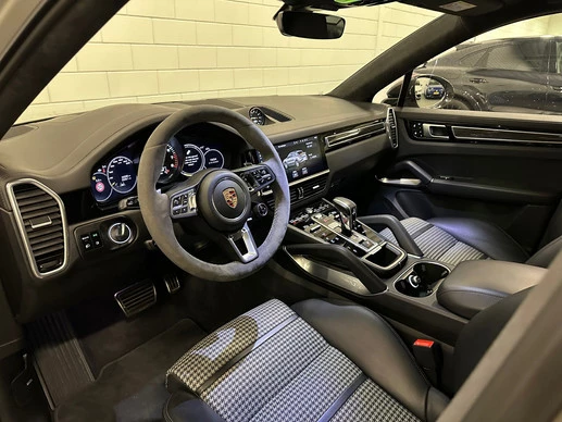 Porsche Cayenne - Afbeelding 21 van 30