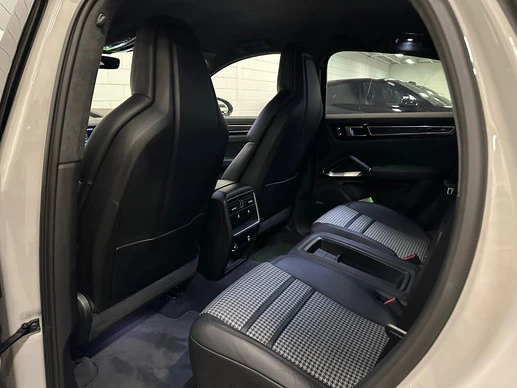 Porsche Cayenne - Afbeelding 22 van 30