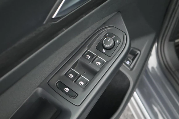 Volkswagen Golf - Afbeelding 14 van 30